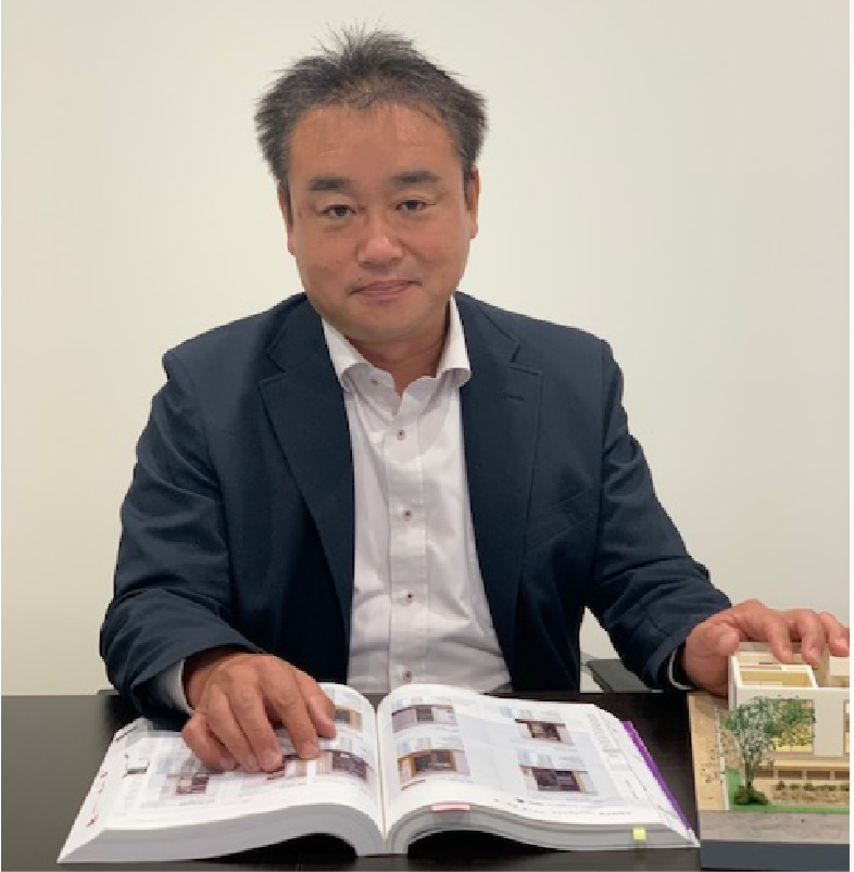 一井　邦仁 